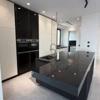 ۲۰۵متر آپارتمان/۳خوابه/طبقه دهم/یکساله/زعفرانیه