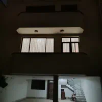 آپارتمان۱۱۰ متری طبقه دوم وکیل آباد۴۹