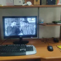 کیس کامپیوتر کامل با مانیتور