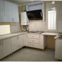 واحدسه خوابه/کیسون/طبقه اول بالای همکف/فول امکانات