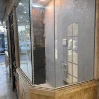مغازه به متراژ 2متر در پاساژ رادین میدان توحید
