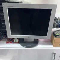 مانیتور ۱۵ دوربین مداربسته کامپیوتر