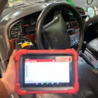 خدمات برق هایلوکس پرادو رونیز کی ام سی