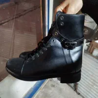 پوتین زمستانه|کیف، کفش، کمربند|میانه, |دیوار