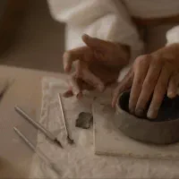 کلاس سفال و سرامیک ( آموزش دوره های سفالگری )