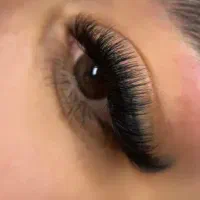 خدمات حرفه ای لوکس اکستنشن مژه و لیفت لمینیت