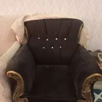 مبل 7 نفره با روکش طلایی