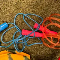 مقداری لوازم ورزشی یکجا فروشی|تجهیزات ورزشی|پرند, فاز ۳|دیوار