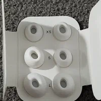 یک عدد Airpods pro|لوازم جانبی موبایل و تبلت|قم, پردیسان|دیوار