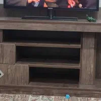 میز تلوزیون در حد نو