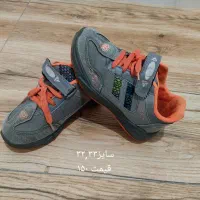 کتانی و کفش مجلسی و بچگانه|کیف، کفش، کمربند|میانه, |دیوار