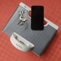 آیپاد به همراه اسپیکر