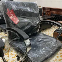 صندلی مدرن نقره ای|دفتر کار|حمیدیا, |دیوار