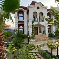 عمارت انگلیسی 700متری*خودبهشته*زیرقیمت علت مهاجرت