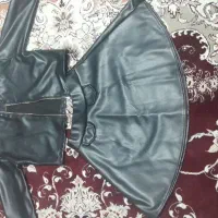 دو دست لباس چرم دخترانه سایز ۳و۴مناسب ۱۰ تا۱۲سال|کفش و لباس بچه|مشهد, کشاورز|دیوار