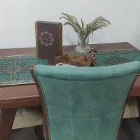 میز ناهار خوری و چهار عدد صندلی تمام چوب