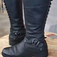 پوتین تمام چرم زنانه سایز ۳۹ (برند رایکا)