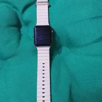 ساعت هوشمند سفید