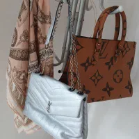 ۲ عدد کیف نو بدون استفاده ویک عدد روسری نو