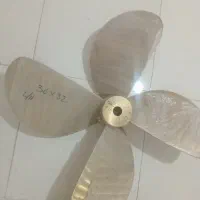 پروانه شناور