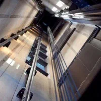 ریل و درب آسانسور