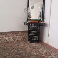 یک عدد بوفه ویک دست آینه و شمعدان