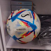 توپ فوتبال|ورزش‌های توپی|شیراز, وحدت|دیوار