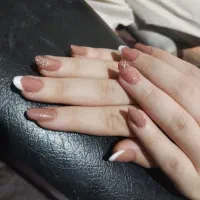 کاشت ناخن فقط200