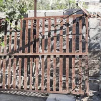 دو عدد تخت اهنی