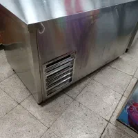 یخچال میز کاری