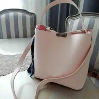 لباس در حد نو|لباس|تبریز, |دیوار