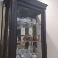 ویترین 3 طبقه شیشهای|بوفه، ویترین، کنسول|فولادشهر, B7|دیوار