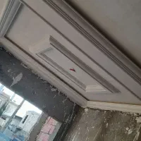انجام گچ کاری لکه گیری  و ابزار درخدمتم