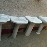 تعدادی سنگ دستشور یا روشویی