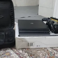یک عدد دستگاه PS4