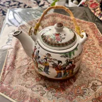 قوری چینی قدیمی اصلی|کلکسیون اشیاء عتیقه|اصفهان, پروین|دیوار