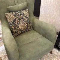 نیم ست راحتی در حد نو به همراه میز و کنسول|مبلمان خانگی و میز عسلی|کرج, مهرویلا شمالی|دیوار