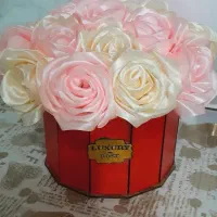 باکس و دسته گل روبانی زیبا