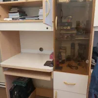 کمد و کتابخانه دارای میز تحریر و‌ بوفه