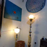 آباژور کنار سالنی آنتیک