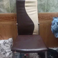 دوعدد صندلی