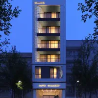 واحد ۷۵ متری اداری بر بلوار امام رضا کاشان مال