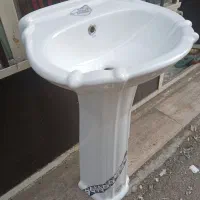 روشویی طرح دار با پایه