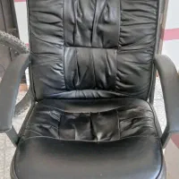 صندلی چرخدار چرم