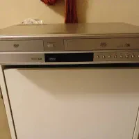 دی وی دی پلیر و وی اچ اس پلیر