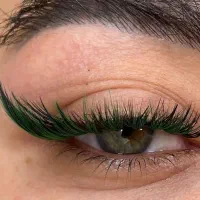 اموزش مژه هیدن و خدمات ناخن و کراتین