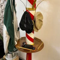 چوب لباسی ایستاده