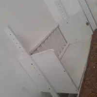 تخت کنار مادر