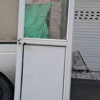 درب حمام وسرویس با ۴چوب قد ۲متر عرض ۷۵ با شیشه