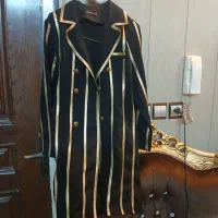 تعدادی مانتو و شومیز